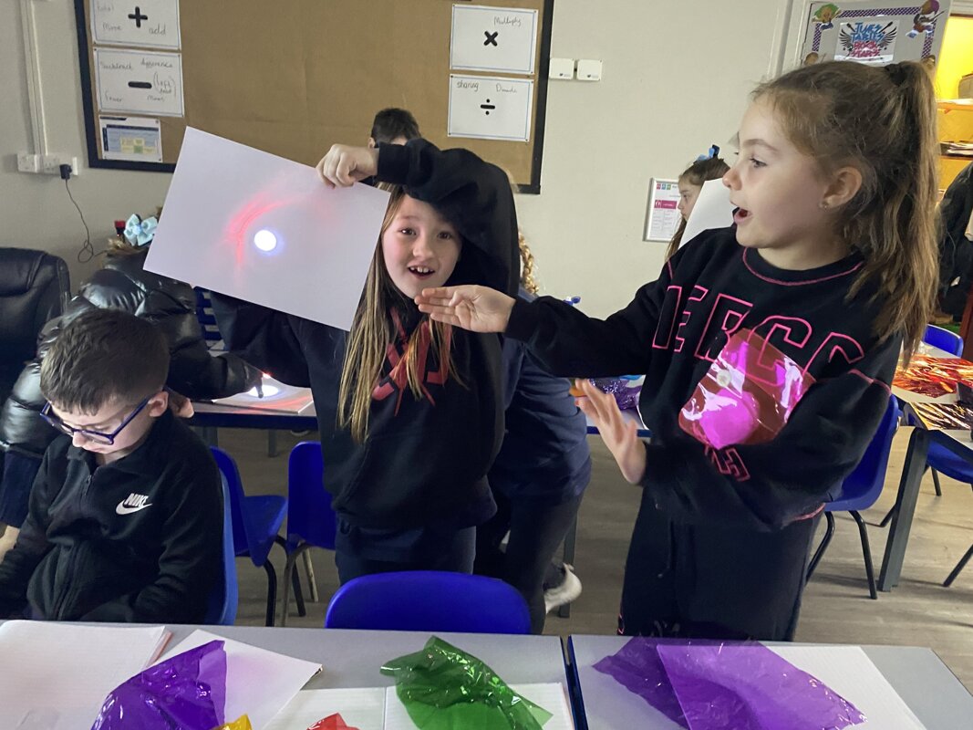 Image of Exploring light in Year 3