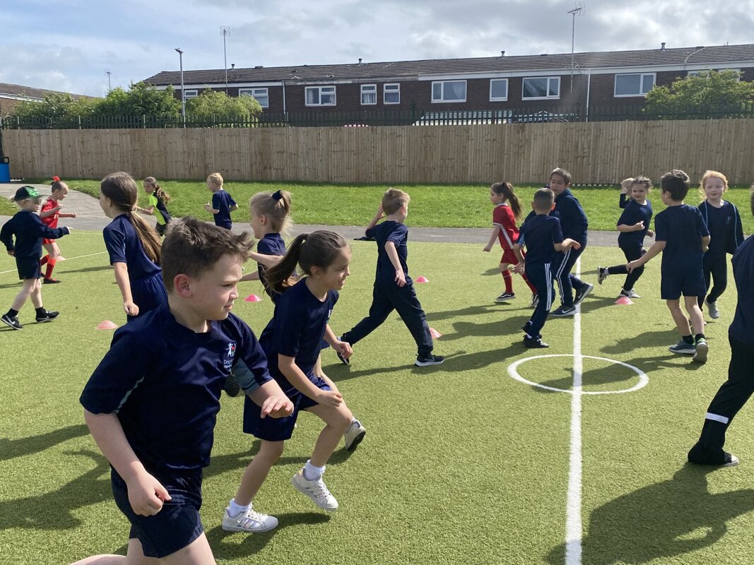 Image of Year 2 - PE in the sunshine!