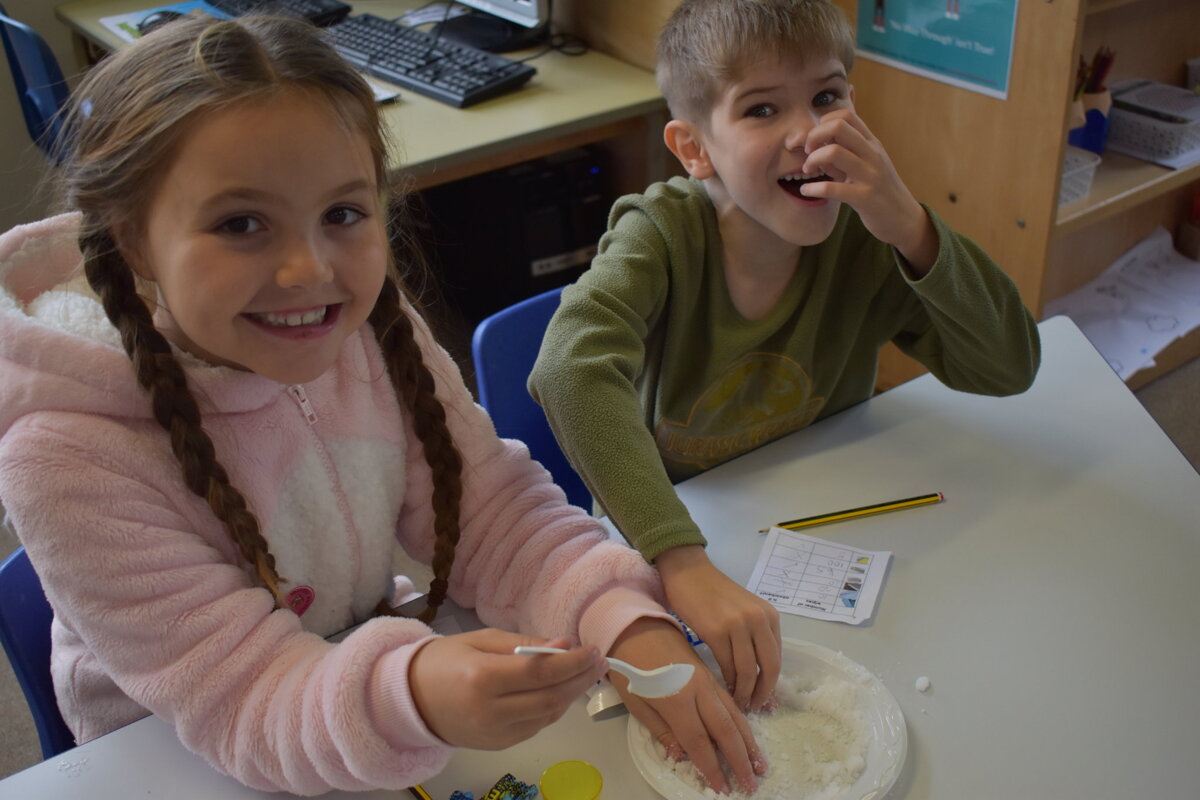 Image of Science - Absorbency experiments