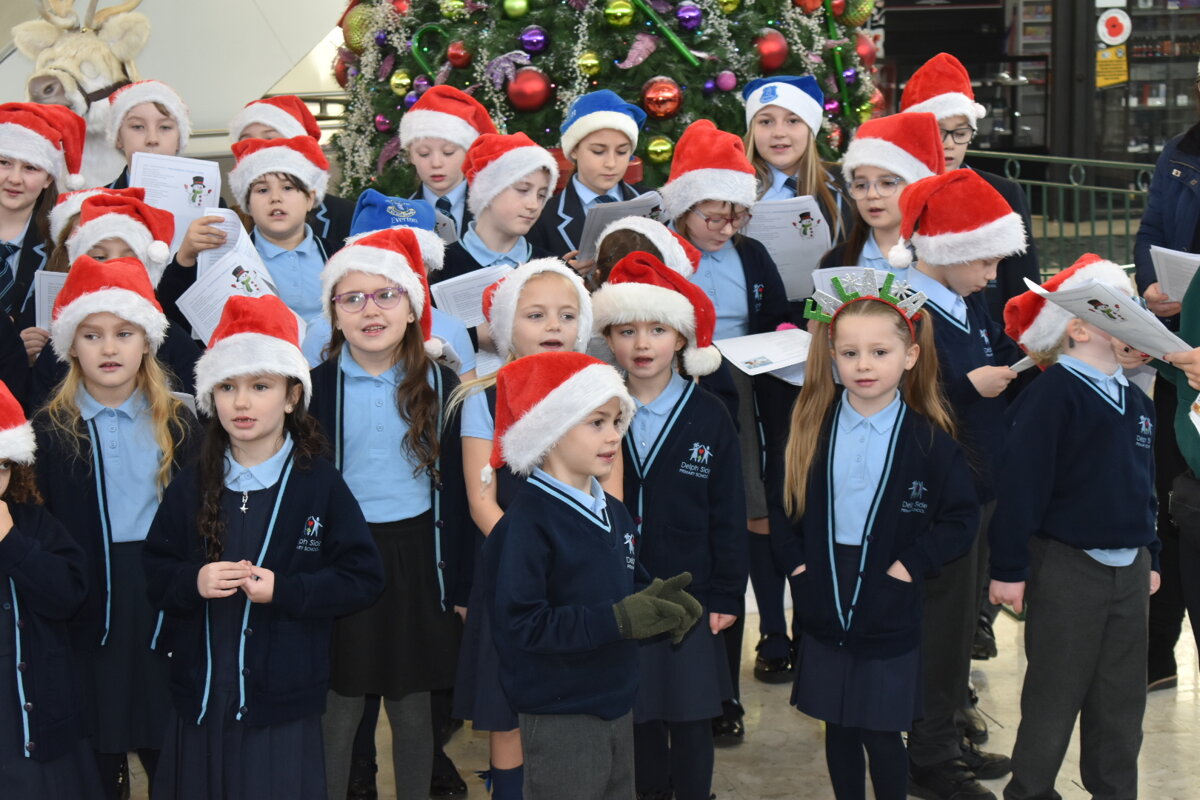 Image of Christmas carols at the Concourse