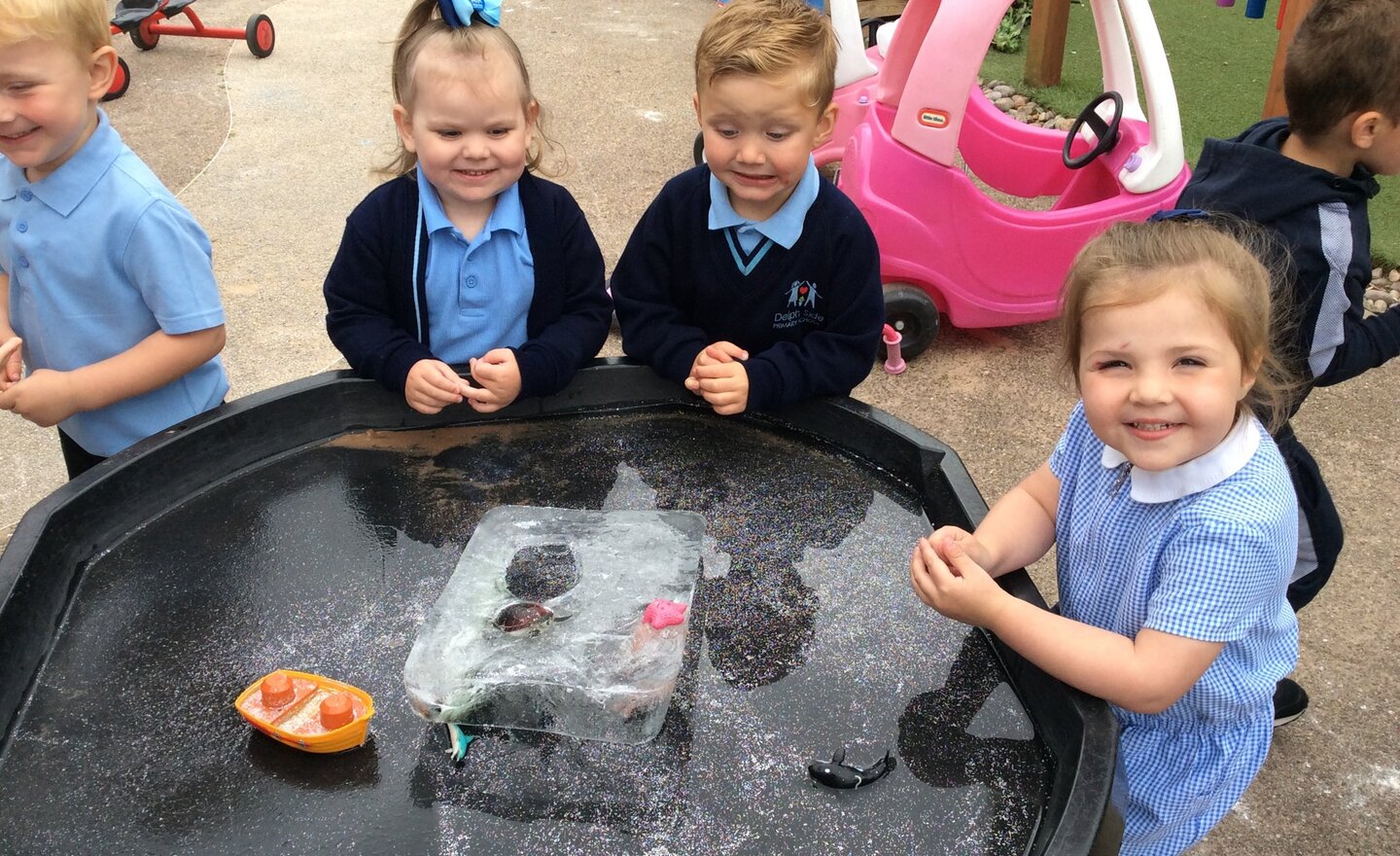 Image of Pre-School- There’s a Hole in the Bottom of the Sea!