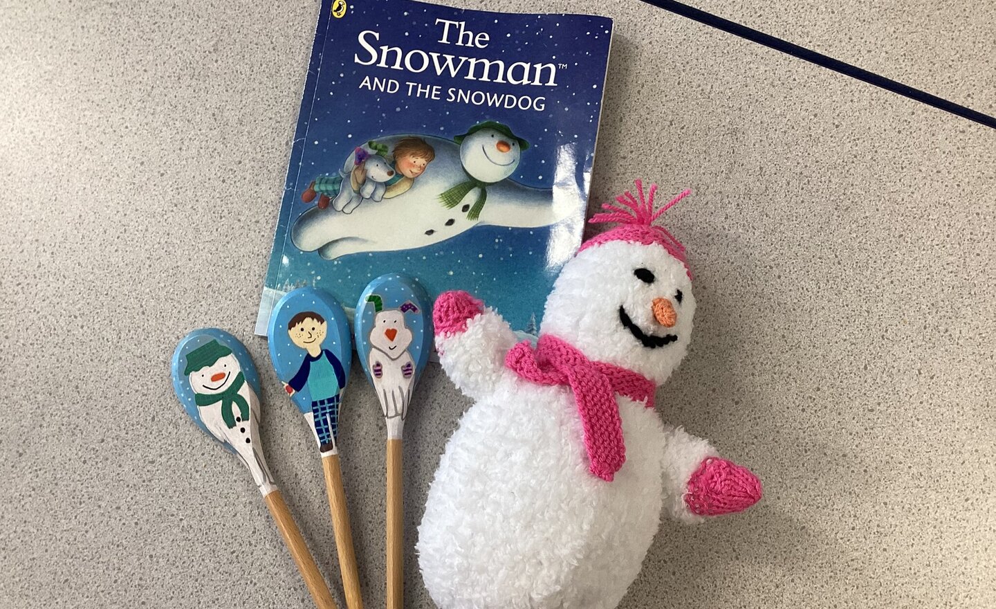 Image of The Snowman and the Snowdog