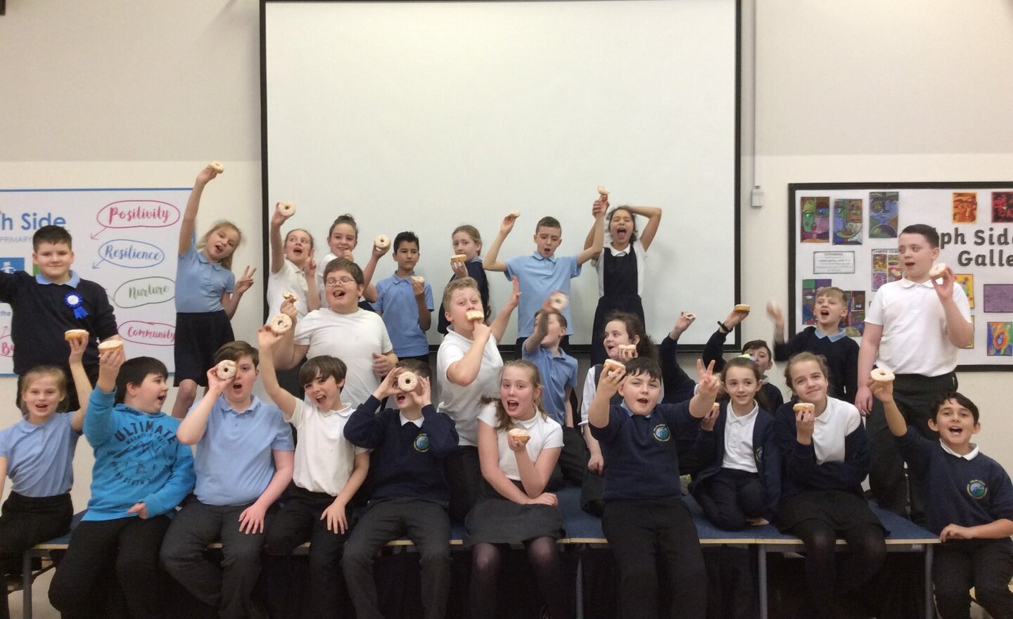 Image of Y6 rounded off a rather busy day with a donut, courtesy of Thomas for his birthday! Happy Birthday! #Evolve