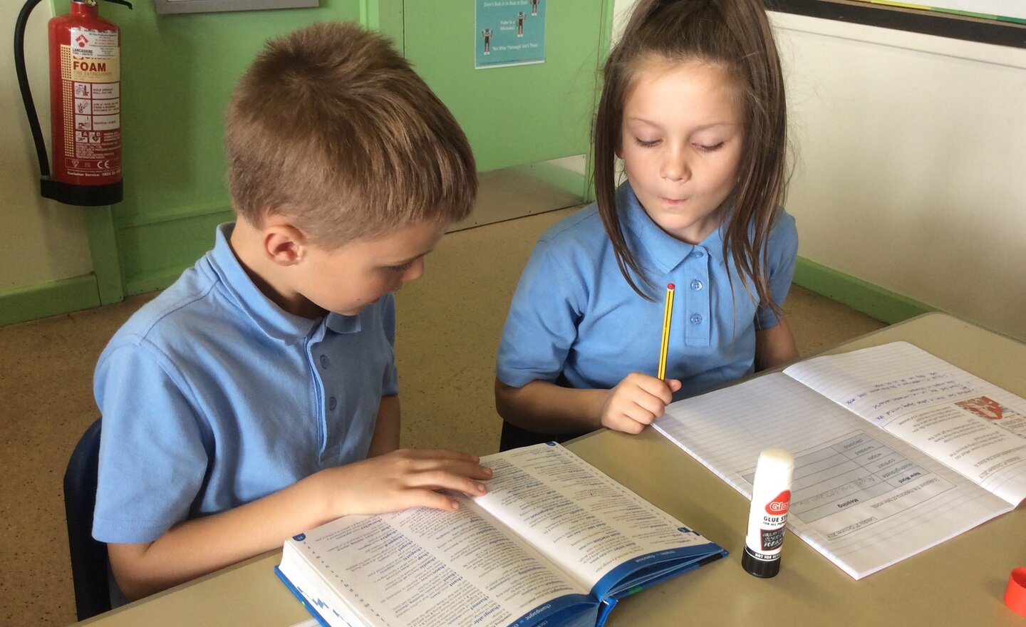 Image of Year 4 - Using the dictionary 