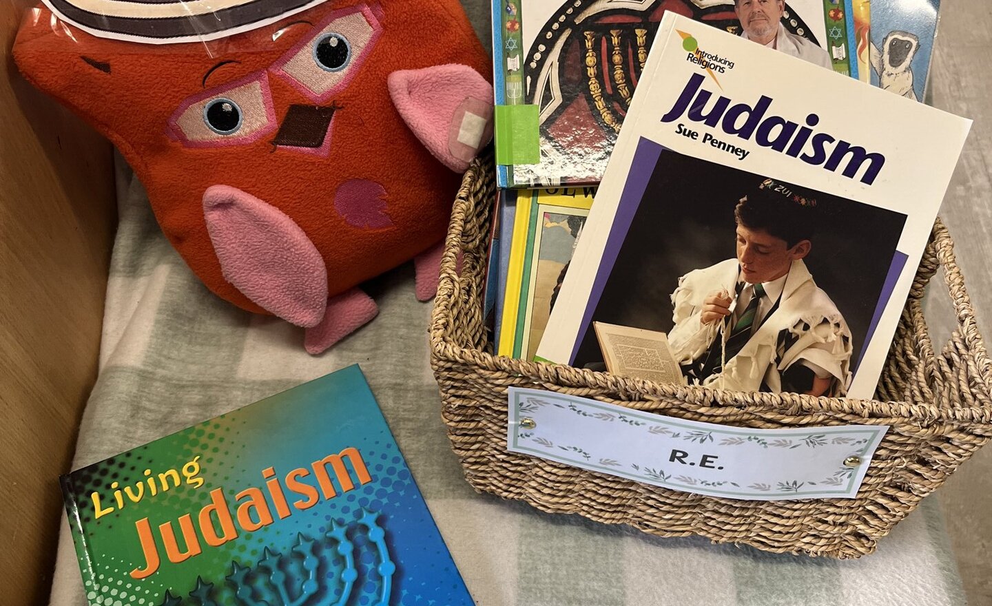 Image of Year 1 RE- Is Shabbat important to Jewish children? 